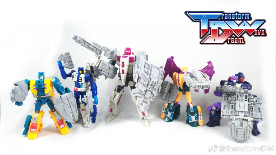 Transform Dream Wave TCW 07 & TCW 08 Combiner Upgrades For Starscream And Abominus 09 (9 of 12)